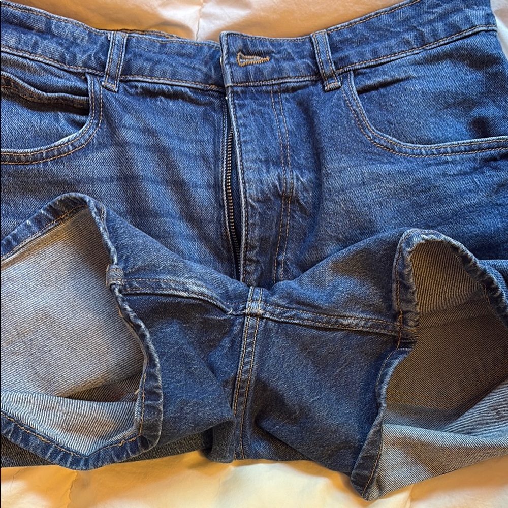 Zara Classic Indigo Denim Shorts - Picture 5 of 5